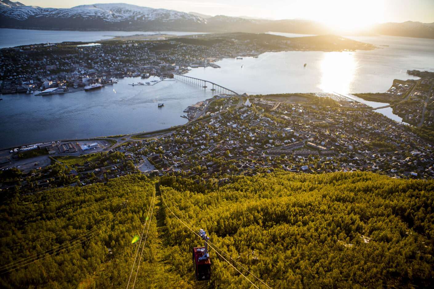 Positioned well within the Arctic Circle, Tromsø is your perfect northern base for a winter city escape. Travel with Off The Map.